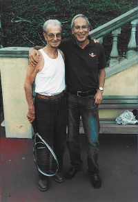 Se strýcem Karlem Lustigem, Kalifornie USA, 2002