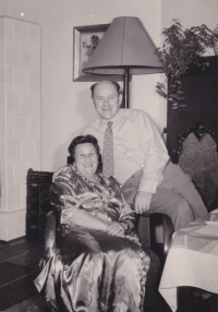 Ella Ornsteinová Machová s manželem Metodějem Machem roku 1962