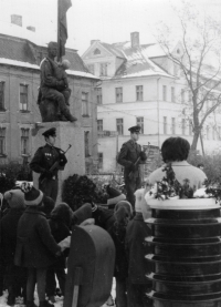 Pomník rudoarmějce v Abertamech