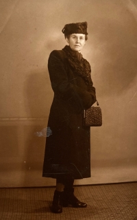 Anna Maria Kunert, babička pamětníka, 1940
