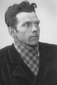 Pamětníkův otec Oldřich Janata, kterého komunisti prohlásili za kulaka, na snímku z 50. let 20. století 