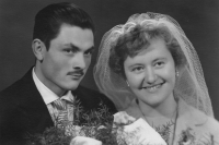 Svatební foto Jana a Marie Janatových z roku 1962