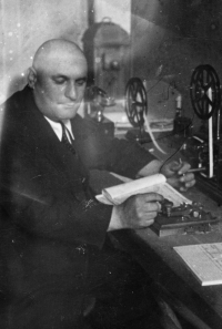 Dědeček Jaroslav Trojan pracoval jako telefonista 