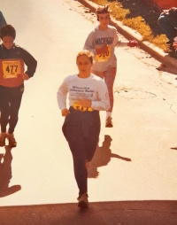 Marie Poláková na půlmaratonu, USA, 1987