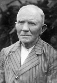Aloisia Foltýnková's grandfather, Jan Drechsler, who died in 1937