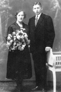 Rodiče Aloisie Foltýnkové Julius a Eufemie Drechslerovi / 1926