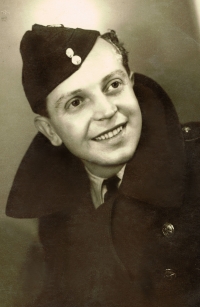 Otec Jana Fialy Gustav Fiala, 1945