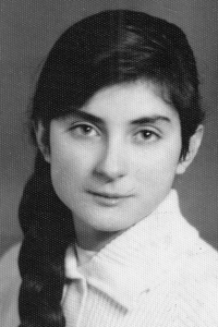 Sultana Gawliková, graduation portrait, 1963