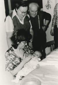 Hana Nová with her parents and her daughter, Klára (1976)

