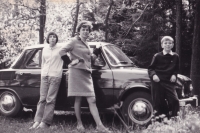 S dětmi a novým autem