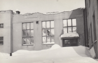 Sokolovna ve Vrchlabí po pádu střechy, rok 1970