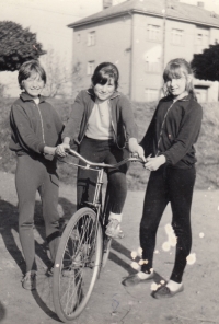 Thirteen-year-old Alexandra Kulhavá (on the left) with her friends, 1971