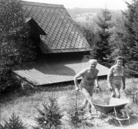 Amálie a Arnošt Gutmannovi, Janov nad Nisou, 70. léta 20. století