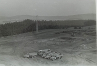 Temelínec po likvidaci staveb a úpravách terénu pro stavbu JETE, 1983