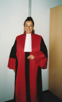 The witness at the end of her mandate in the Hague in 2004