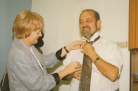 Jitka and Vladimír Kulhánek after the victory in the 1998 Senate elections