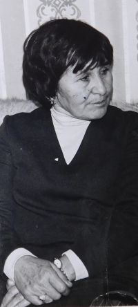 Manželka popraveného Václava Švédy Ludmila Švédová po návratu z vězení v roce 1964, strádala tam zhruba deset let