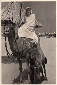Bronislava Nedvědová na dovolené v Bulharsku 1966