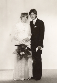 Bronislava Nedvědová, first wedding, Kadaň 1970