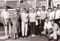 Ondrej Mazan s kolegami počas pracovnej cesty, 80. roky.