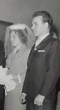 Brother of the executed Václav Švéda, Zdeněk Švéda, married after his release from prison in the first half of the 1960s. He spent 11 years in prison