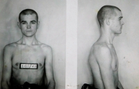 Václav Švéda na vězeňském snímku po zatčení gestapem v roce 1942