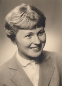 Zdena Mašínová Jr., portrait, 1955