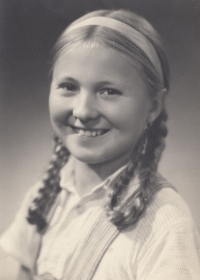Zdena Mašínová mladší, 1945
