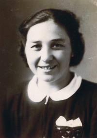 Anežka Bromová-Korovinová in 1945
