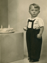Konstantin Korovin’s second birthday, Kostelec nad Orlicí, 1947
