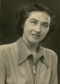 Anežka Bromová-Korovinová in the 1940s
