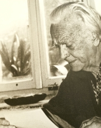 Otec pamětníka, básník Vladimír Vokolek v osmdesátých letech 