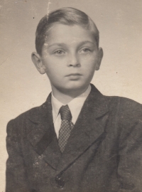 Dobroslav Pustaj in 1945