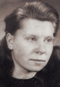 Her mother Alžběta Jandurová (1949)
