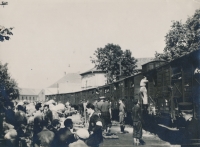 Terezín, transport do Birkenau, září 1943. Fotografie z alba nalezeného v pozůstalosti Milana Weinera, otce pamětnice