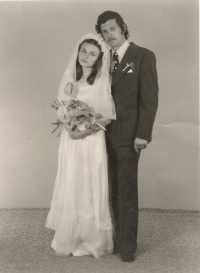 Svatební fotografie se ženou Vlastou, Turnov 1976