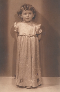 Jiřina Pěčová, 40. léta 20. století 