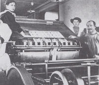 Fotografie z tiskárny Theodora Böhma v Novém Městě nad Metují ještě před znárodněním