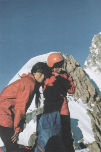 Expedice na Kavkaz, rok 1981, hora Ťuťu. Vpravo Zuzana Hoffmannová, vlevo Alena Čepelková