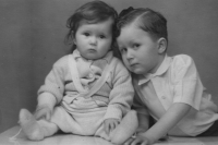 Alena Čepelková with brother Julius, 1954