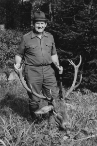 Alena Čepelková's father Jaroslav Stehlík with a hunting trophy, 1970s