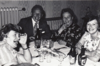 Ivana Peričková s rodinou, rodiči a babičkou