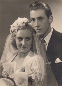 Maria and Jan Čach, wedding, 10 April 1948