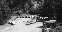 Poslední tábor 1. mladoboleslavského skautského oddílu se před zákazem Junáka konal v roce 1971 v Krčkovicích 