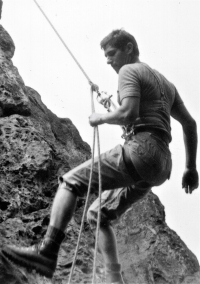 Jiří Maršík se věnoval horolezectví v mladoboleslavském oddílu, na skály vyráželi do Českého ráje, Tater, ale i na Kavkaz 