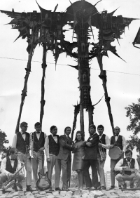 S kapelou Flamingo na výstavě Socha a město, 1967, Jiří Němeček vlevo 