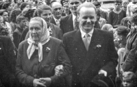 The witness being led down the aisle by his mother, 21 June 1956