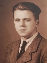 Bratr pamětnice Wenzel Fiala, nar. 4. 9. 1924, foto z února 1942