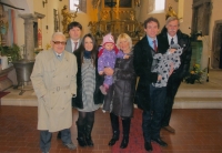 Křtiny pravnoučka Alana, pradědeček Lubor Linhart, Magda a její manžel, Rita s Irenkou, Filip s Alanem, Richard Erben, kostel v Náchodě, 2013