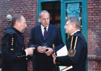 Václav Pošta (left) at the Miners' Day with former Ostrava Mayor and Moravian-Silesian Region Governor Evžen Tošenovský and Viktor Koláček / Ostrava / 2004